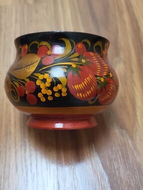 Khokhloma Hand-Painted Black and Red Decorative Serving Bowl